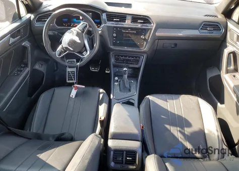 2022 Volkswagen Tiguan Se R-Line Black z USA, uszkodzony, nr VIN 3VVCB7AX8NM079709